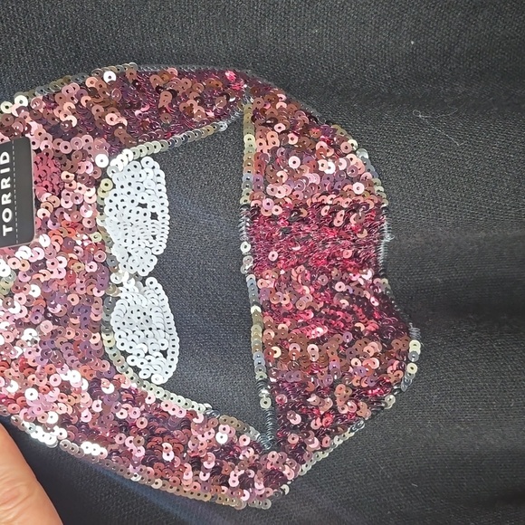 Torrid  Breast Cancer Awareness Raglan Hoodie Sweater  Luxe Cozy Sequined Lips - Picture 11 of 12